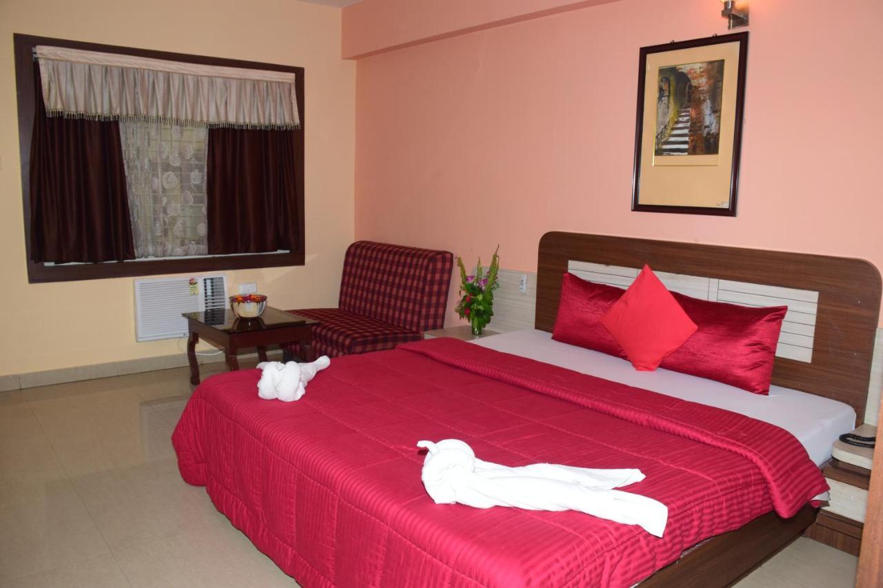 Hotel Landmark Puri Zewnętrze zdjęcie