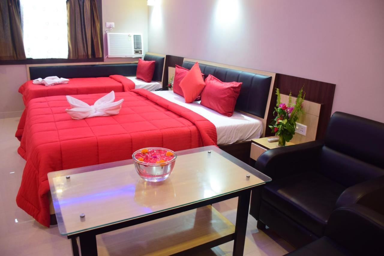 Hotel Landmark Puri Zewnętrze zdjęcie